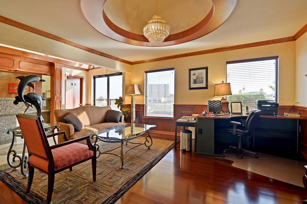Super 8 By Wyndham Corpus Christi Northwest Motel Bagian luar foto