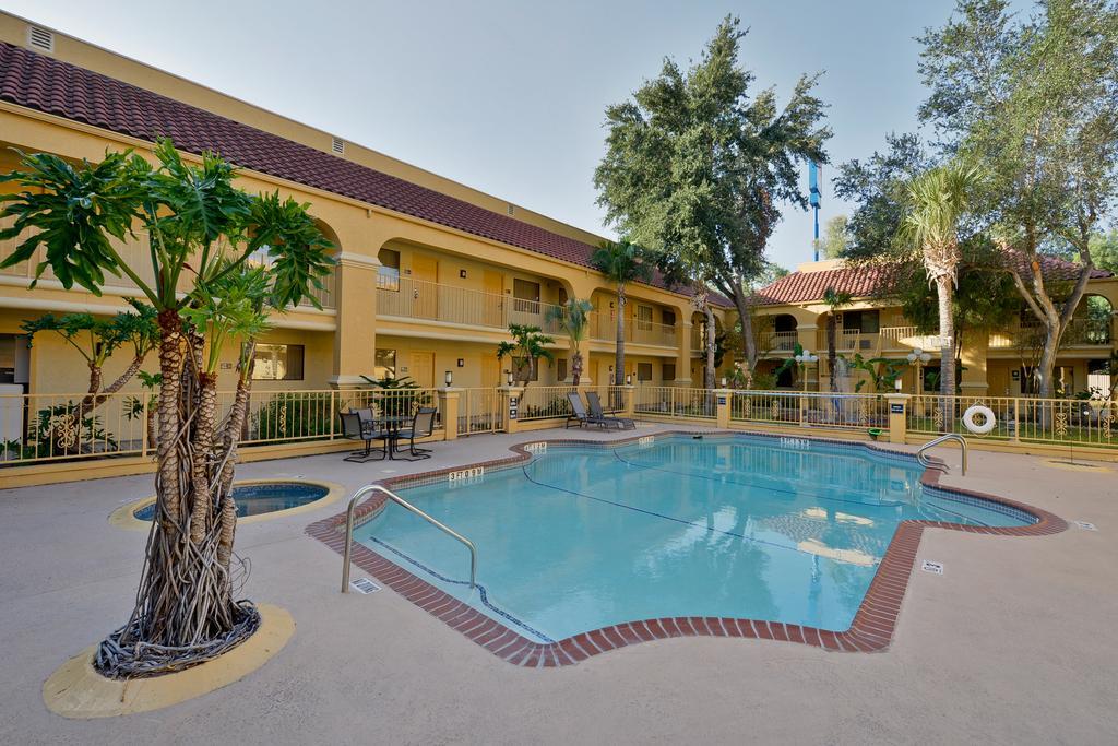 Super 8 By Wyndham Corpus Christi Northwest Motel Bagian luar foto